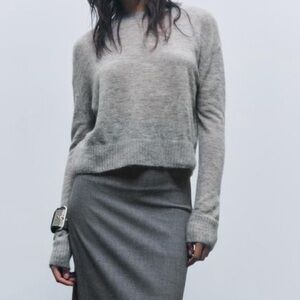 ZARA NWT | WOOL AND ALPACA BLEND KNIT SWEATER
LIGHT GRAY | SIZE S